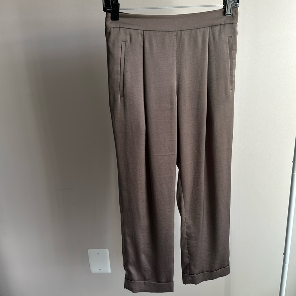 BCBG Maxazria pans. Size XXS